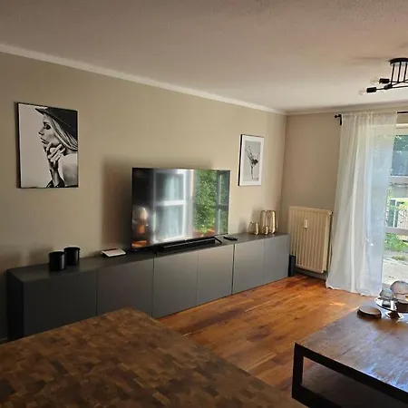 Stilvolles 2 Zi Mit 65qm Und Terrasse Cologne