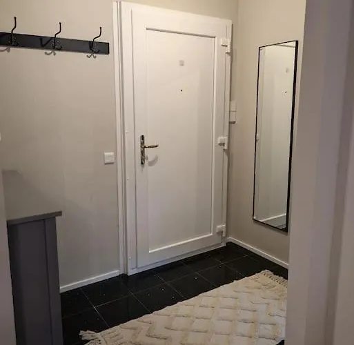 Stilvolles 2 Zi Mit 65qm Und Terrasse Appartement *