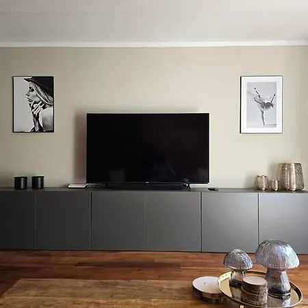 Stilvolles 2 Zi Mit 65qm Und Terrasse Διαμέρισμα Κολωνία
