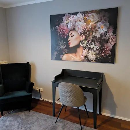 Stilvolles 2 Zi Mit 65qm Und Terrasse