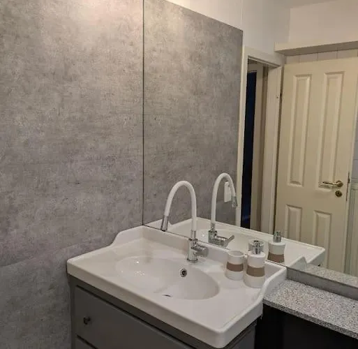 Apartman Stilvolles 2 Zi Mit 65qm Und Terrasse *